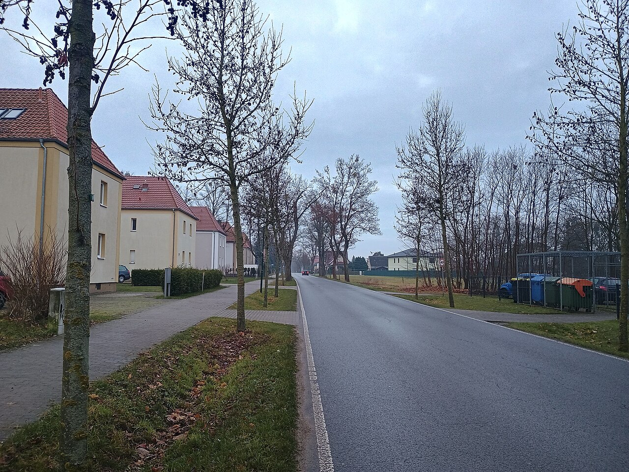 Werneuchen, in der Wegendorfer Straße mit Blick süd-östlich. – Hundesportverein Werneuchen e.V.