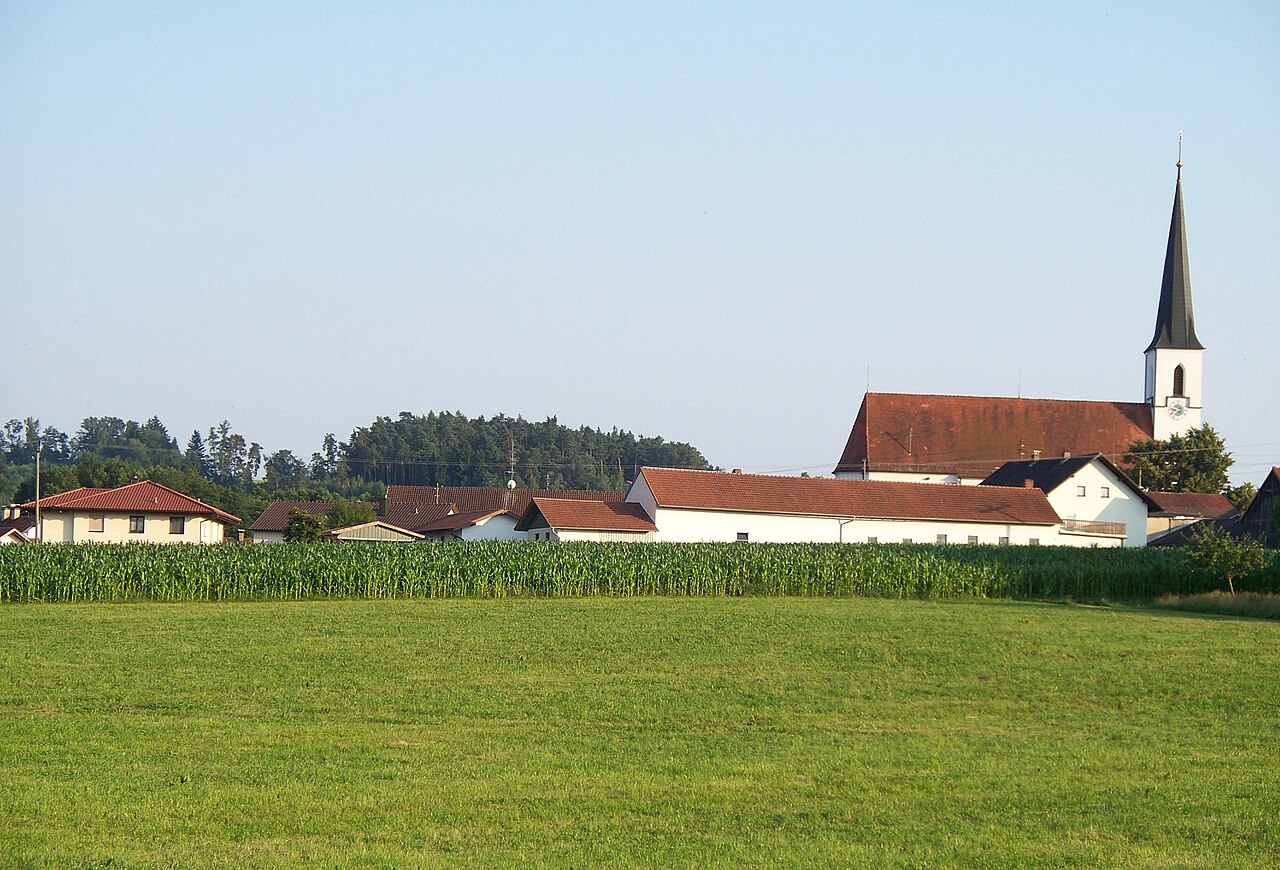 Aunkirchen (Blick in Richtung Süden). – Trainingsplatz 1. AHV Vilshofen e.V.
