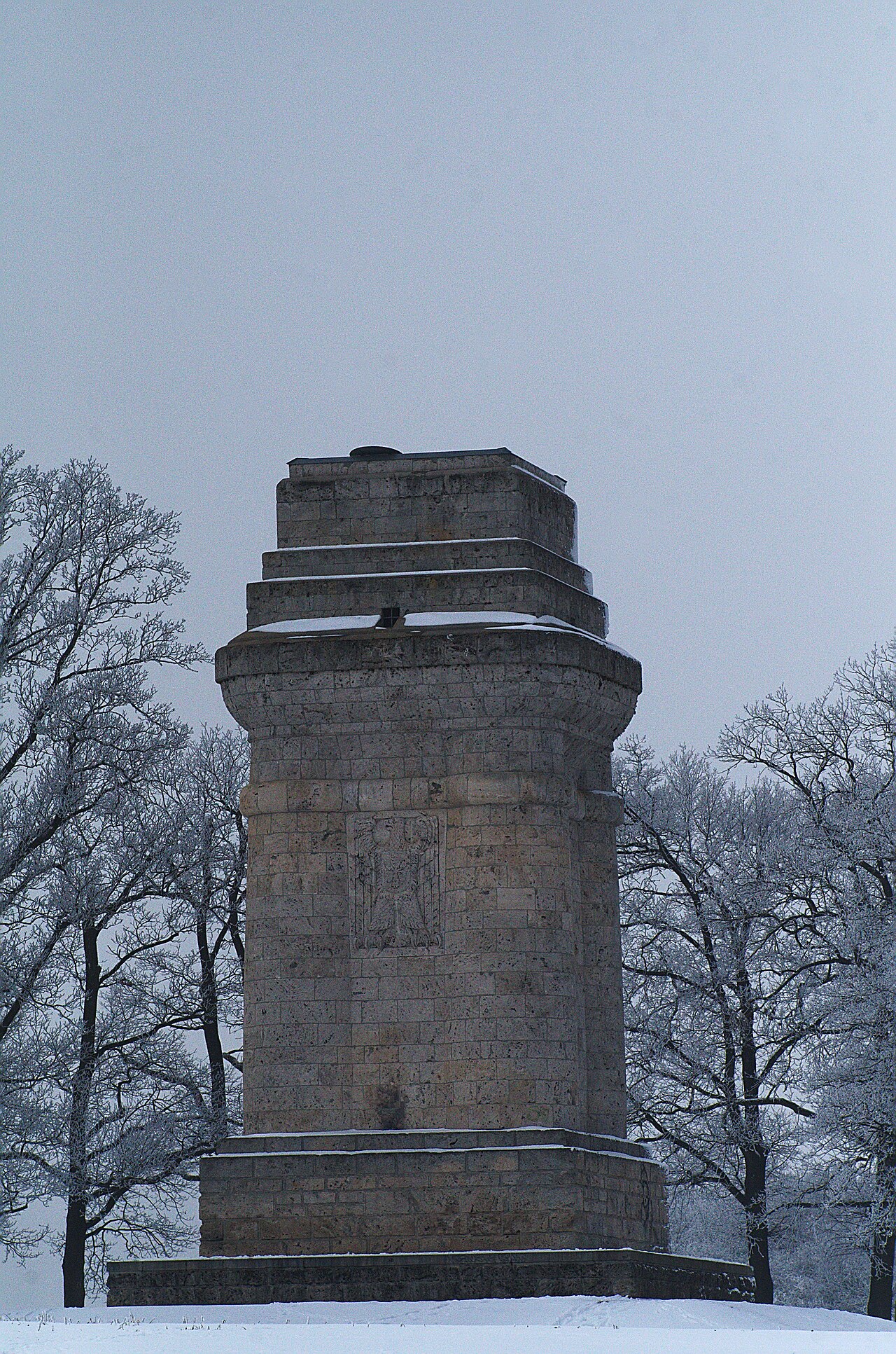 Winteraufnahme vom Bismarckturm Augsburg. – Rund um den Bismarckturm, Augsburg