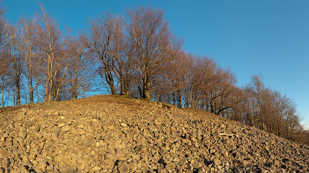 Stone run on the Stellberg in the Rhön Mountains – Zeltplatz Malerdorf Kleinsassen-Stellberg