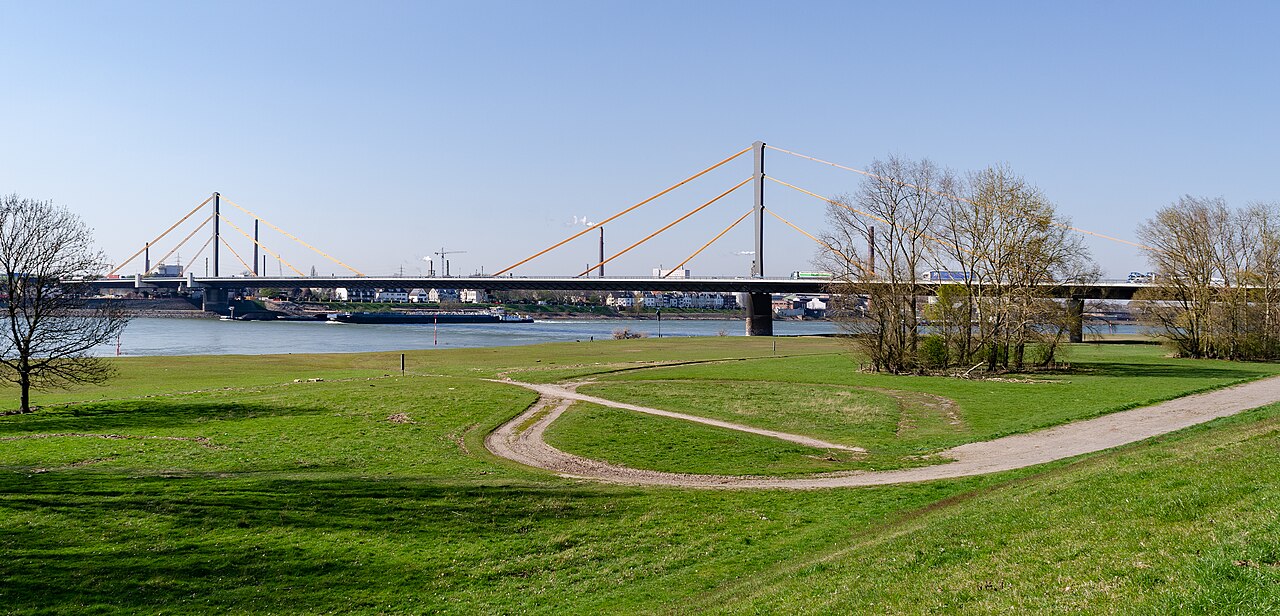 Duisburg (North Rhine-Westphalia, Germany) – borough Mitte, district Neuenkamp – – Rheinwiesen Duisburg-Neuenkamp, Düsseldorf