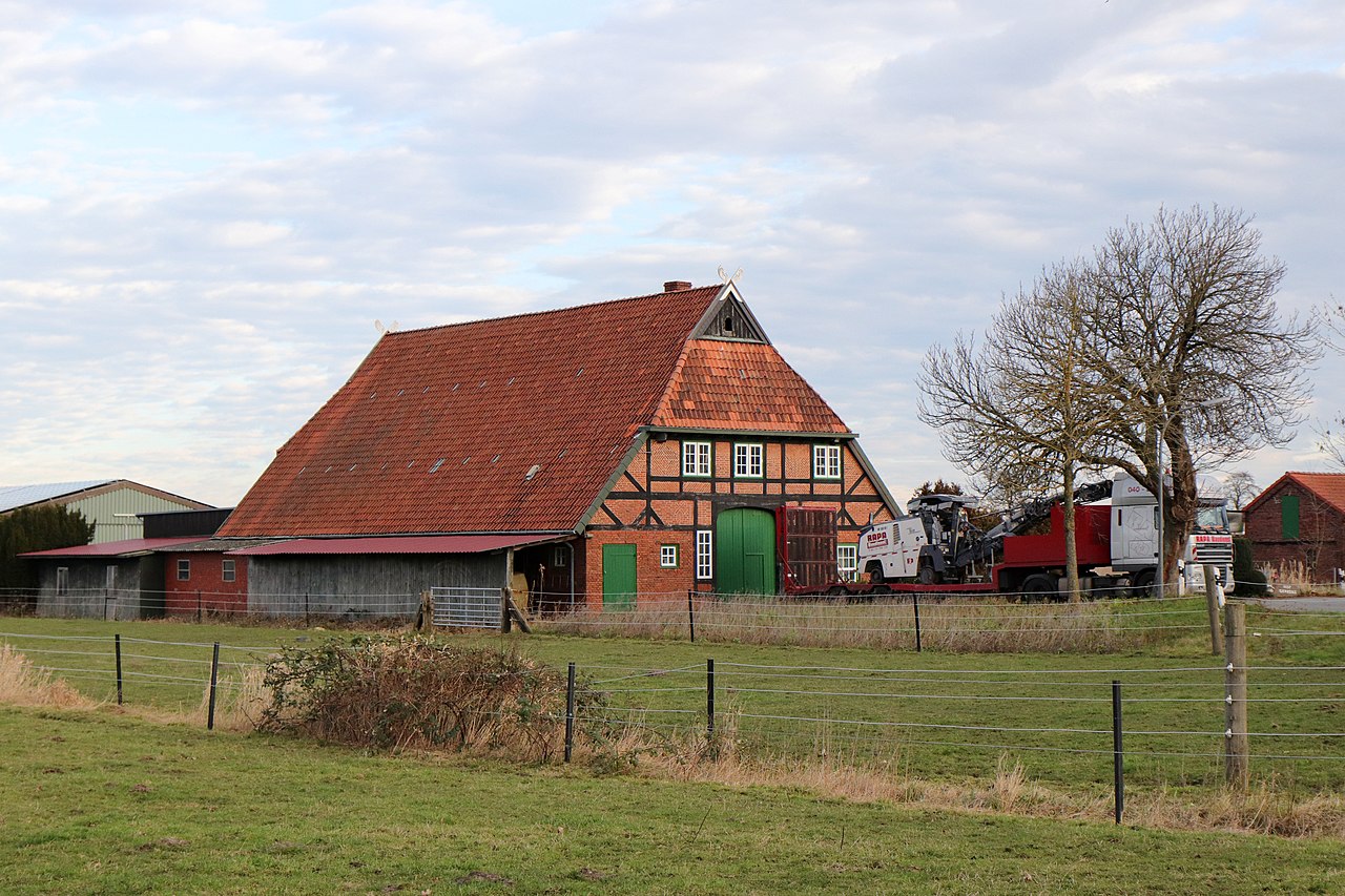 Hamburg-Wilhelmsburg, barn west of Stillhorner Weg 56 – Leonardo Hotel Hamburg-Stillhorn