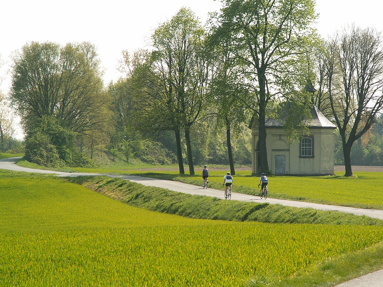 The chapel of the manor Horr near Grevenbroich-Neukirchen is located about 300 meters – Bahndamm Neukirchen, Düsseldorf