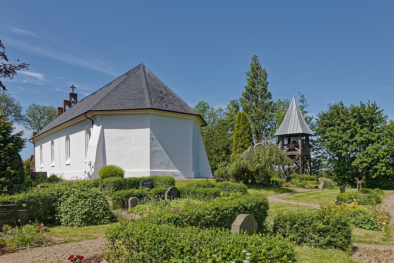 This picture shows a cultural heritage monument according to the Cultural Heritage – Hundestrand Süderkoog (Pellworm)
