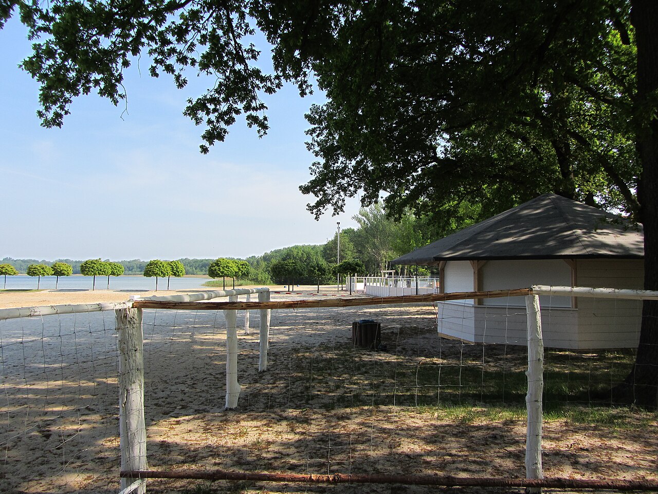 Beach at Neustädter See in Neustadt-Glewe, district Ludwigslust-Parchim, – Campingplatz Neustädter See - Barracuda Beach