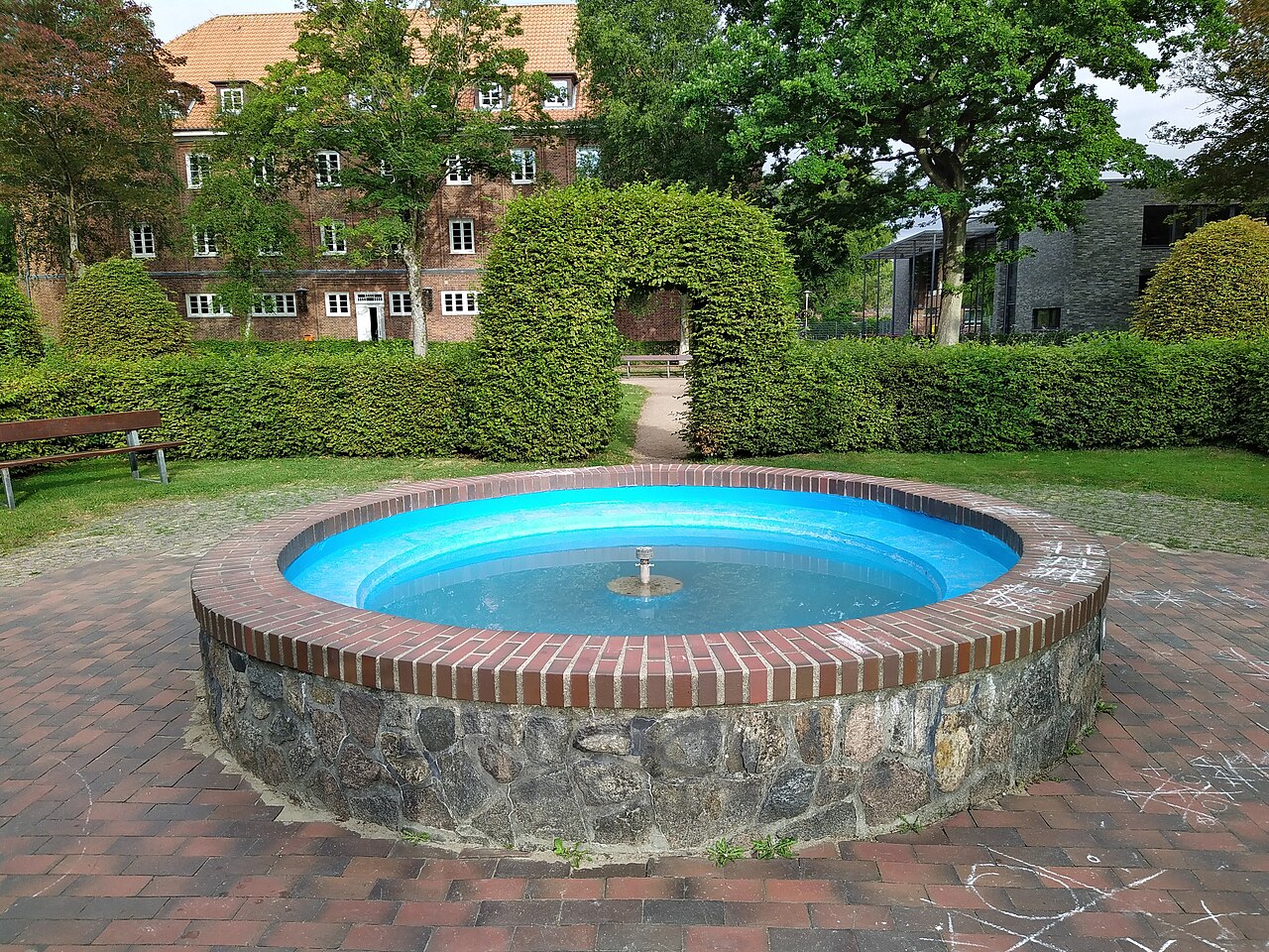 Niebüll, Brunnen im Stadtpark – Hundefreilauf Niebüll