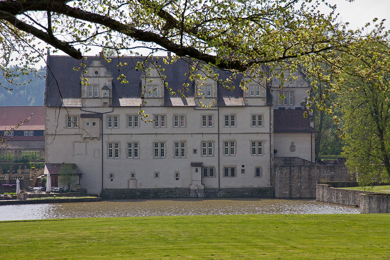 Schloss Schwöbber in Aerzen, Niedersachsen, Deutschland – Hamelner Golfclub Schloss Schwöbber