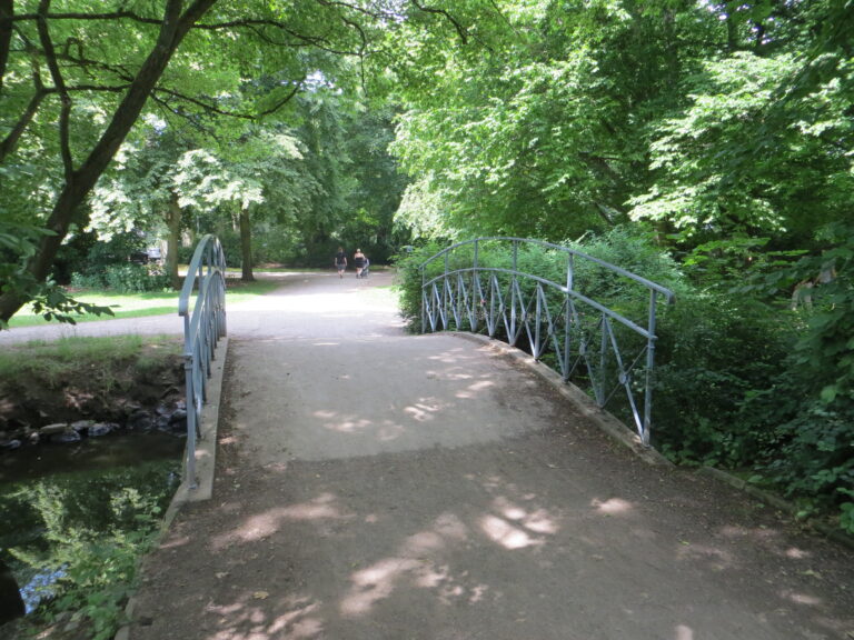 Hundewiese Hannover in Hannover – Hundeort für Hunde