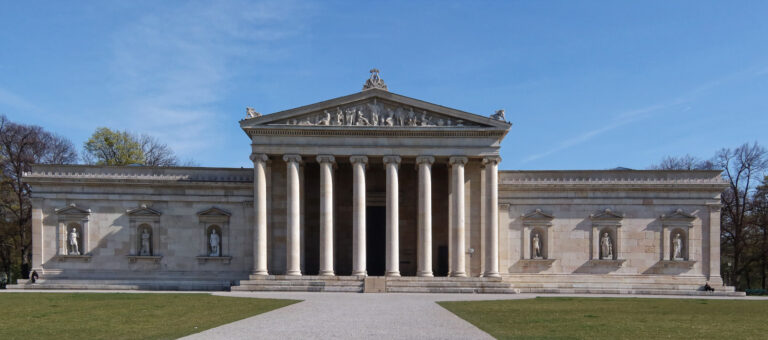 Glyptothek in München – Hundeort für Hunde