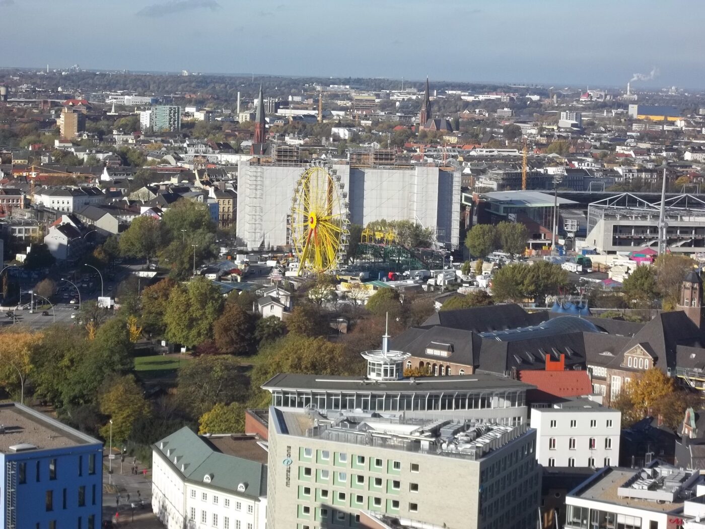 Blick auf Hamburg – hundefreundliche Region rund um Beethovenstraße/Bartholomäusstraße