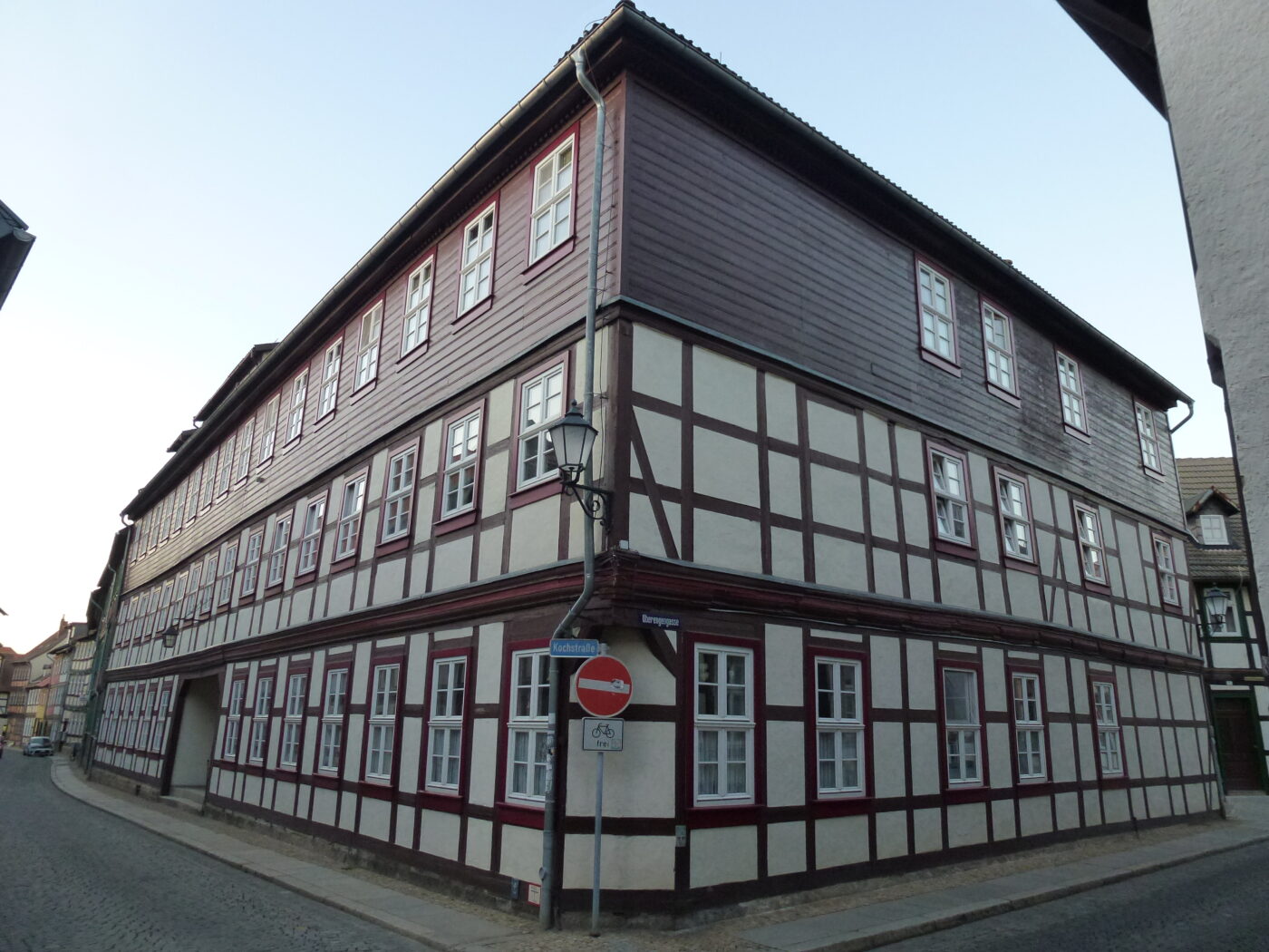 Blick auf Wernigerode – hundefreundliche Region rund um Gasthaus "Zur Klippe"