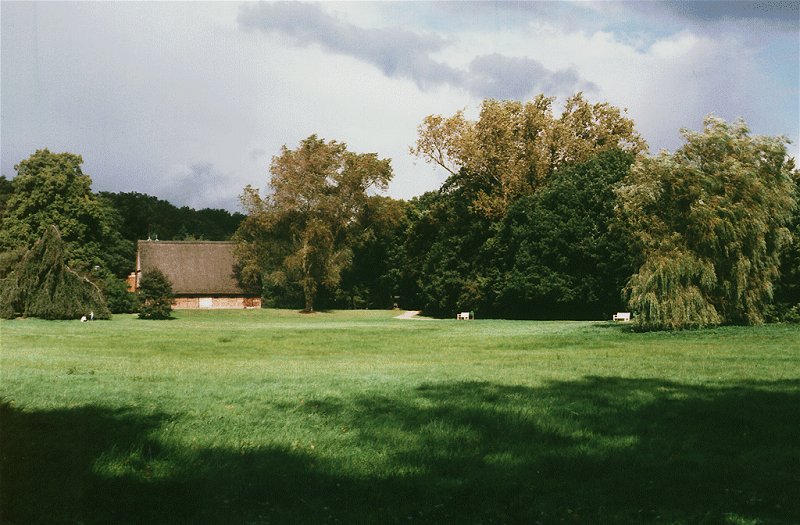 Uetersen/ Germany -- Der Park von Langes Mühle -- The Park of Lange´s mill -- Photo: 1997 – Langes Tannen, Hamburg