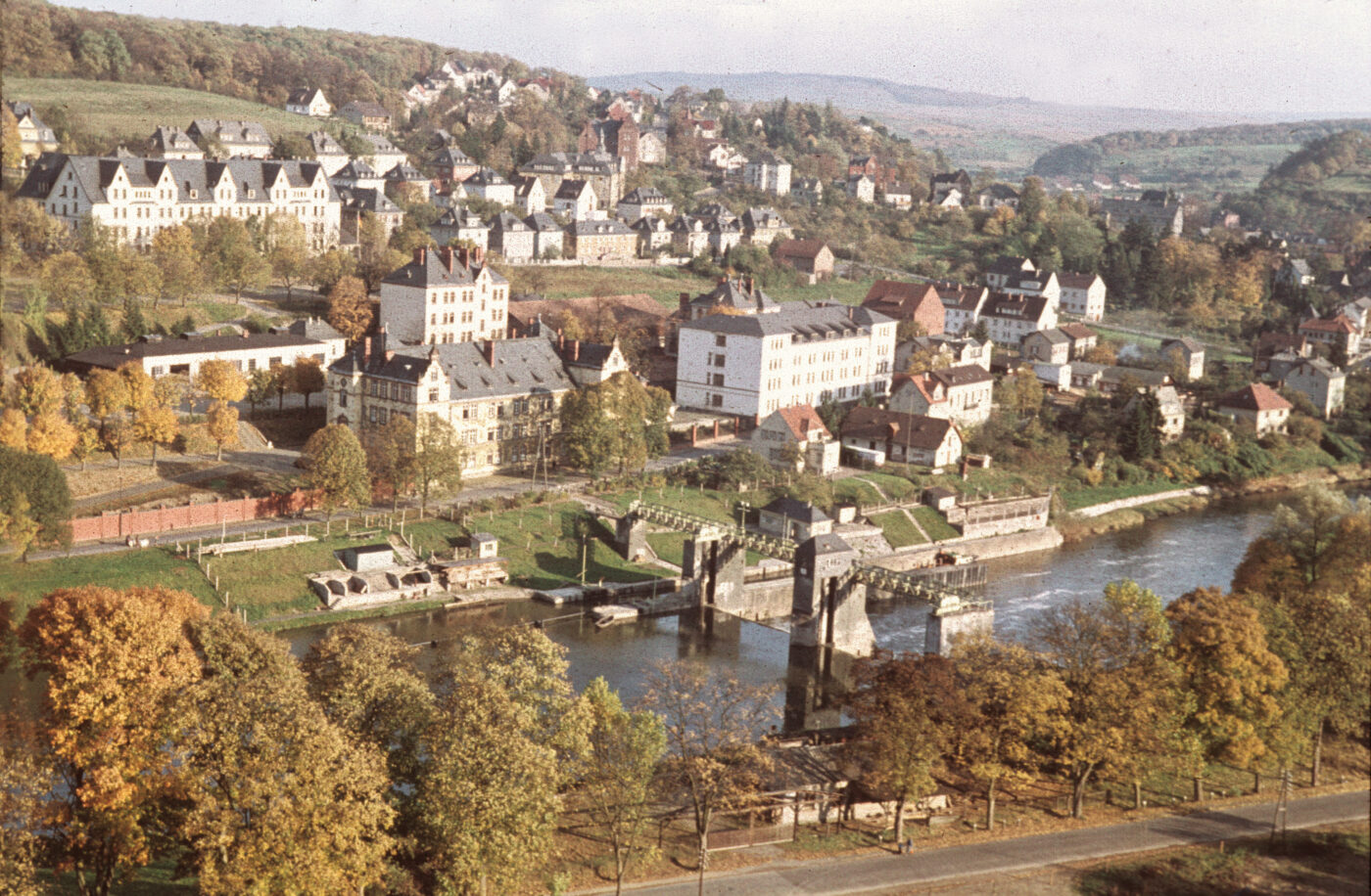 Blick auf Diez – hundefreundliche Region rund um Campingplatz Oranienstein